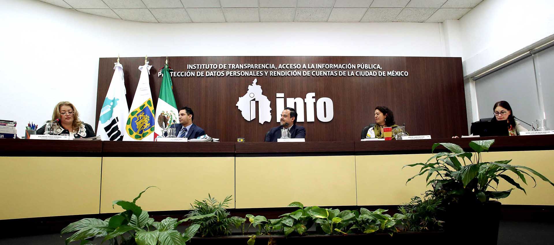 BANNER INTERIOR
